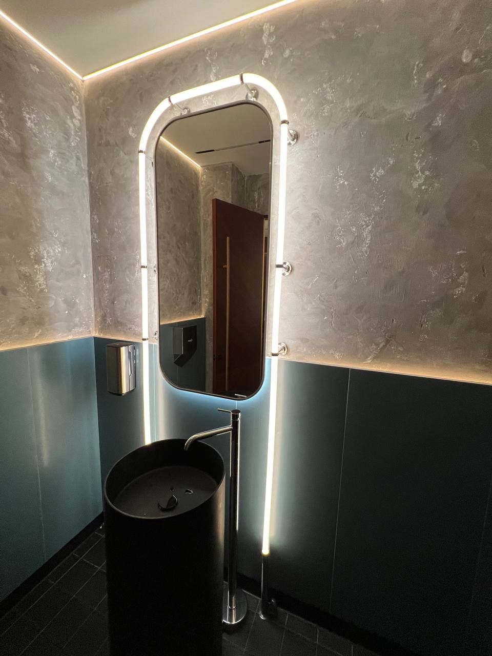 Дизайн интерьера V-BAR VИНОГРАД